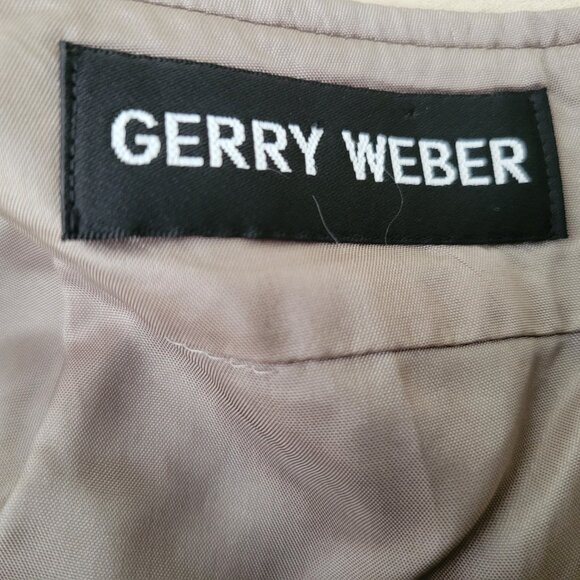 Ladies Knee Length Skirt with all over pattern-three patterns - Picture 6 of 6